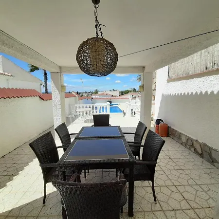 Hadvilla Blanca' Villa *